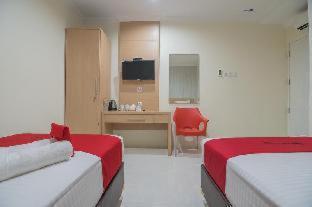 RedDoorz near MT Haryono Semarang Otel Oda fotoğraf